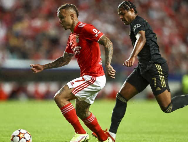 本菲卡与德布劳内激战正酣，补时阶段一粒世界波决定胜负！的简单介绍