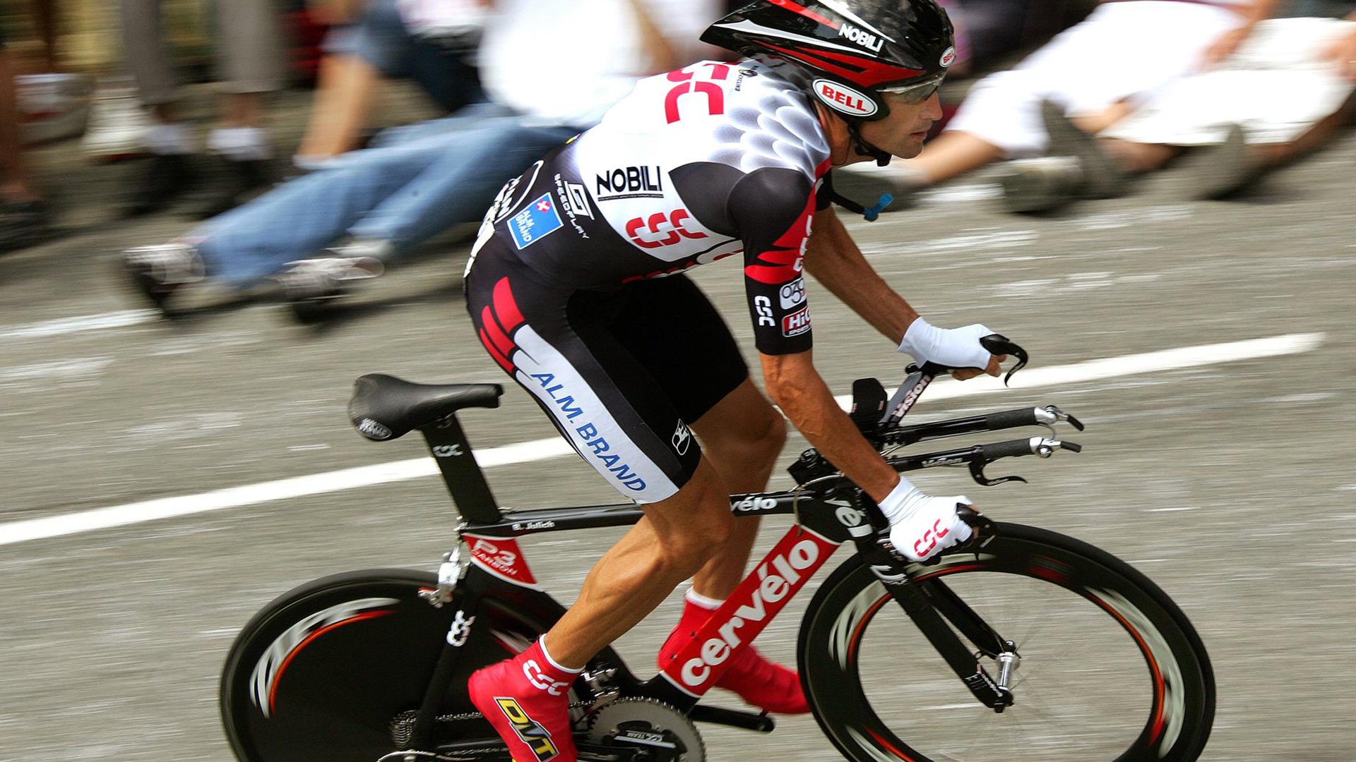 网球赛场焦点！巴西队对阵荷兰队，球星闪耀，全场焦点无人能挡